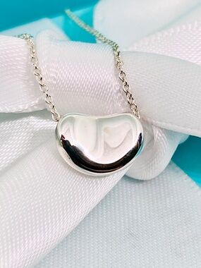 Tiffany & Co Elsa Peretti mini bean 11mm necklace 925 silver with box 16”